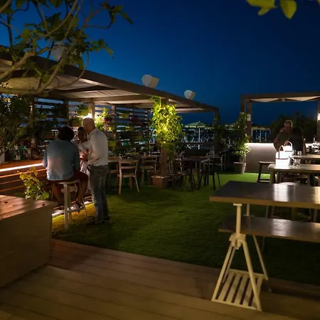 Salus Hotel